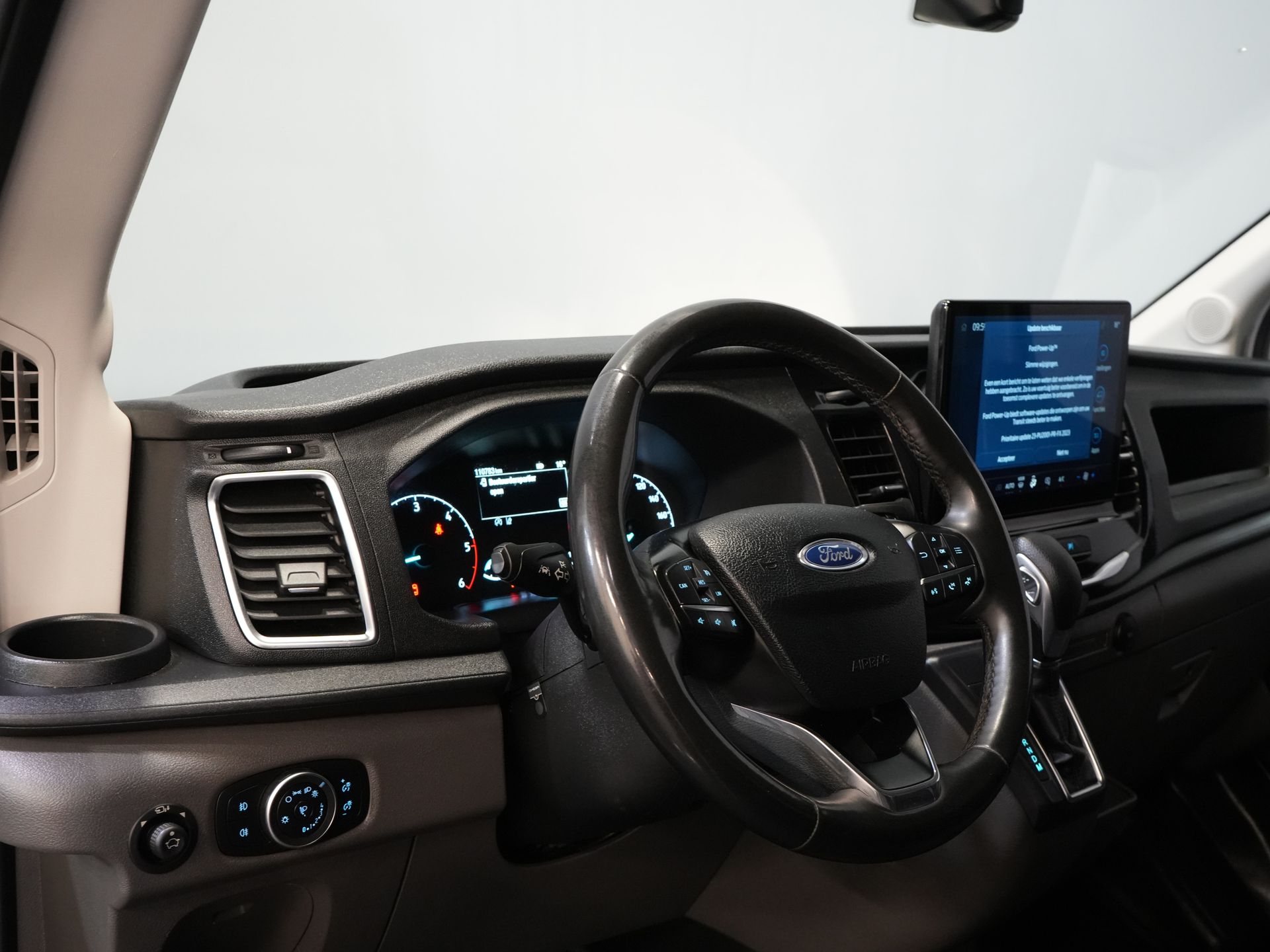 Ford Transit Van 2.0 TDCI 130 hp Aut. L3H2 Trend 270Gr.Türen/ Carplay/ 360 Kamera/ PDC/ Klima/ Tempomat