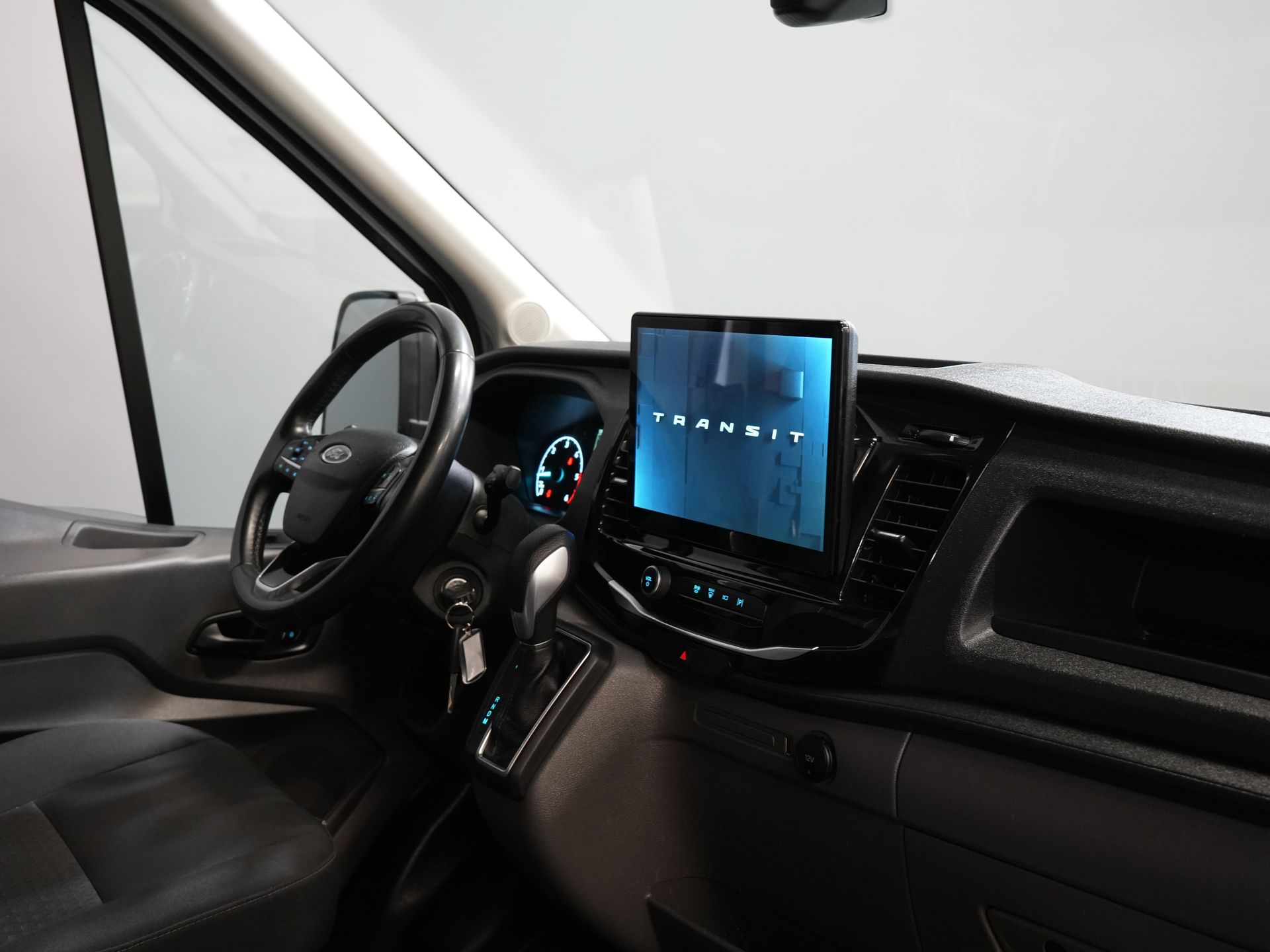 Ford Transit Van 2.0 TDCI 130 hp Aut. L3H2 Trend 270Gr.Türen/ Carplay/ 360 Kamera/ PDC/ Klima/ Tempomat