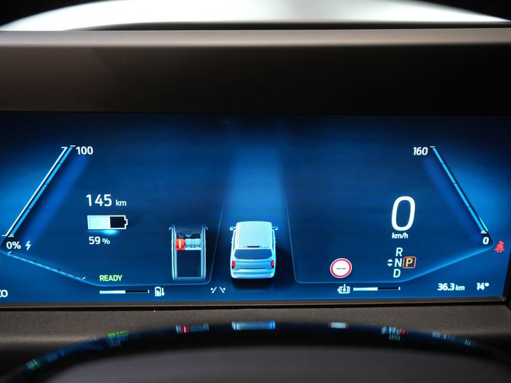 Ford E-Transit Custom Furgoneta 320 Trend 65 kWh 330 km WLTP LED/ Cargador rápido/ 2,3 t de capacidad de remolque/ Dirección asistida/ Asientos calefactables/ Carplay/ Climatizador/ Cámara/ PDC/ Control de crucero