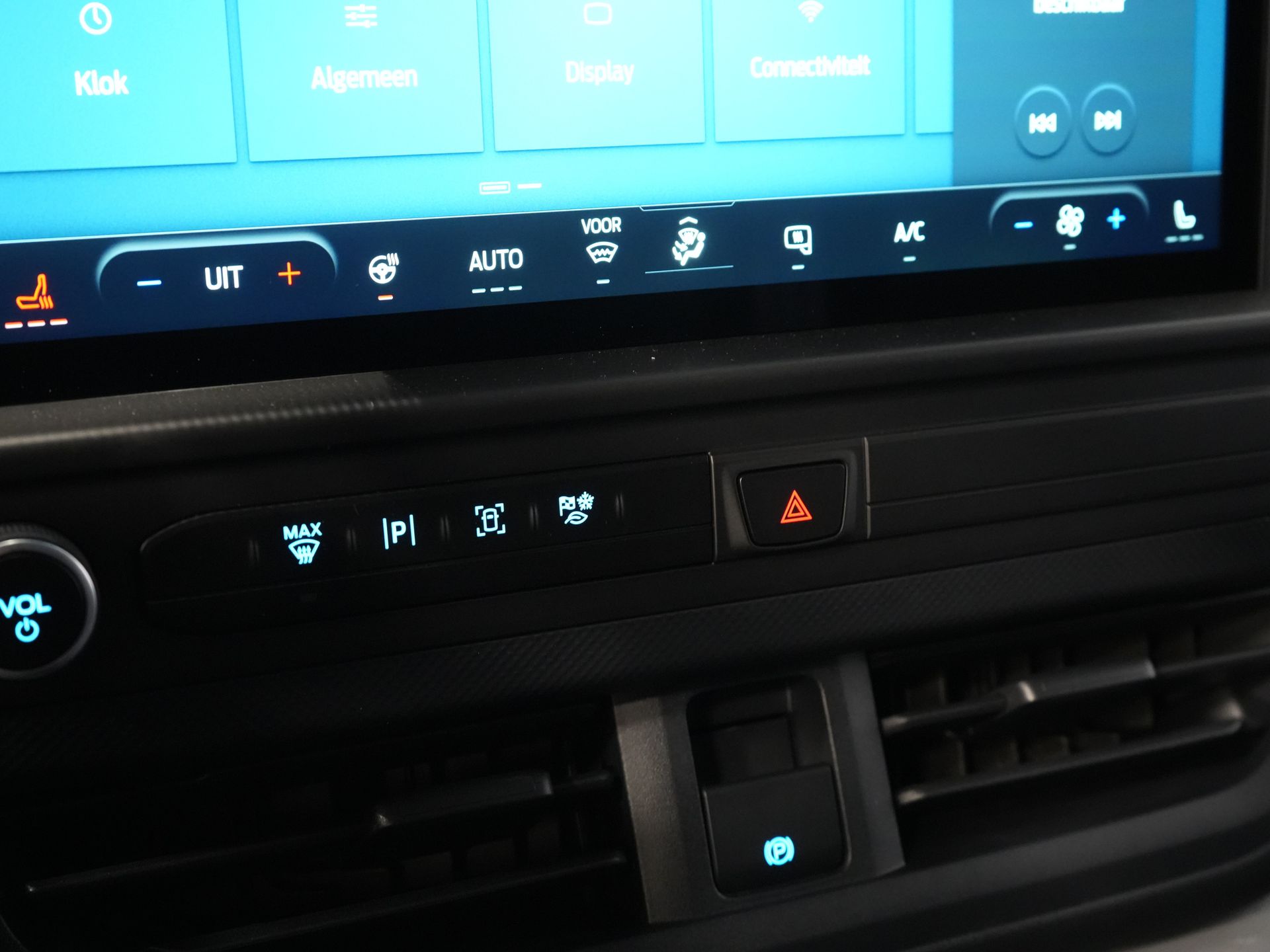 Ford E-Transit Custom Furgoneta 320 Trend 65 kWh 330 km WLTP LED/ Cargador rápido/ 2,3 t de capacidad de remolque/ Dirección asistida/ Asientos calefactables/ Carplay/ Climatizador/ Cámara/ PDC/ Control de crucero