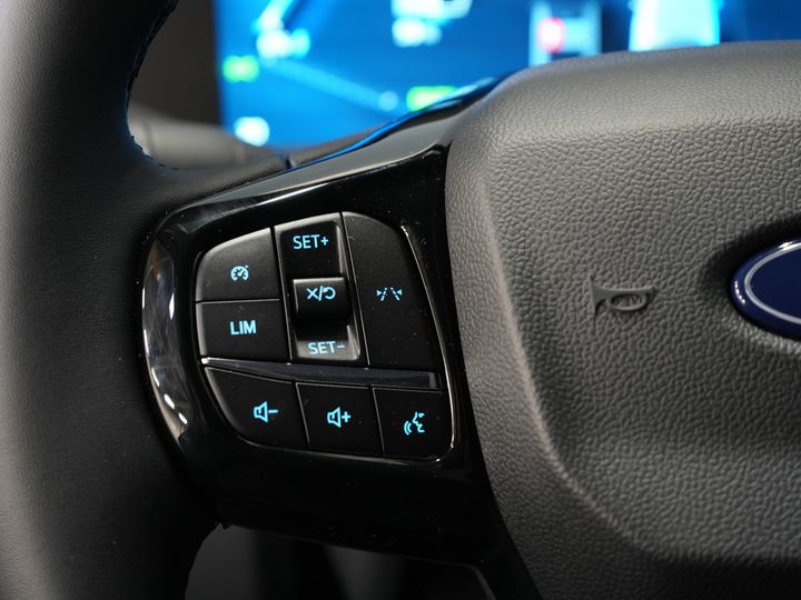 Ford E-Transit Custom Furgoneta 320 Trend 65 kWh 330 km WLTP LED/ Cargador rápido/ 2,3 t de capacidad de remolque/ Dirección asistida/ Asientos calefactables/ Carplay/ Climatizador/ Cámara/ PDC/ Control de crucero