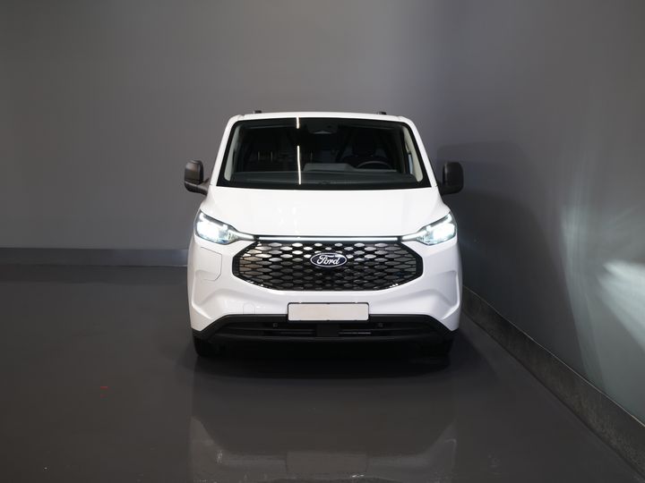 Ford E-Transit Custom Furgoneta 320 Trend 65 kWh 330 km WLTP LED/ Cargador rápido/ 2,3 t de capacidad de remolque/ Dirección asistida/ Asientos calefactables/ Carplay/ Climatizador/ Cámara/ PDC/ Control de crucero