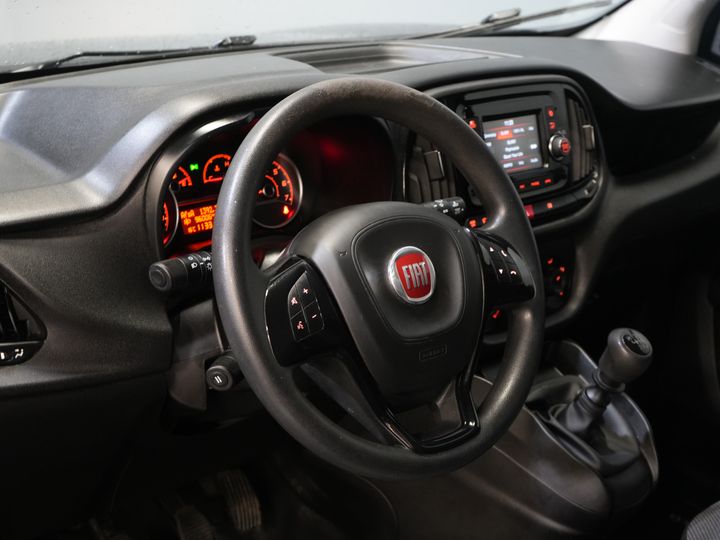 Fiat Doblò Bestelbus Cargo 1.6 MJ 105 pk NL Auto/ 3Pers./ Airco/ Navi/ Cruise/ DAB/ Trekhaak