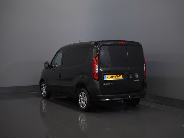 Fiat Doblò Bestelbus Cargo 1.6 MJ 105 pk NL Auto/ 3Pers./ Airco/ Navi/ Cruise/ DAB/ Trekhaak