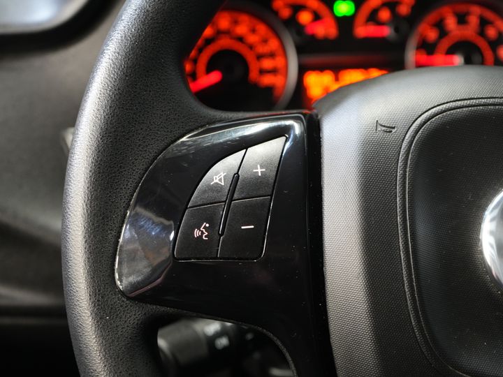 Fiat Doblò Bestelbus Cargo 1.6 MJ 105 pk NL Auto/ 3Pers./ Airco/ Navi/ Cruise/ DAB/ Trekhaak