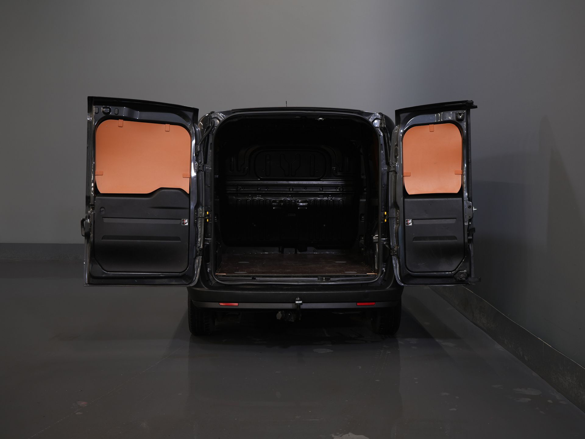 Fiat Doblò Bestelbus Cargo 1.6 MJ 105 pk NL Auto/ 3Pers./ Airco/ Navi/ Cruise/ DAB/ Trekhaak