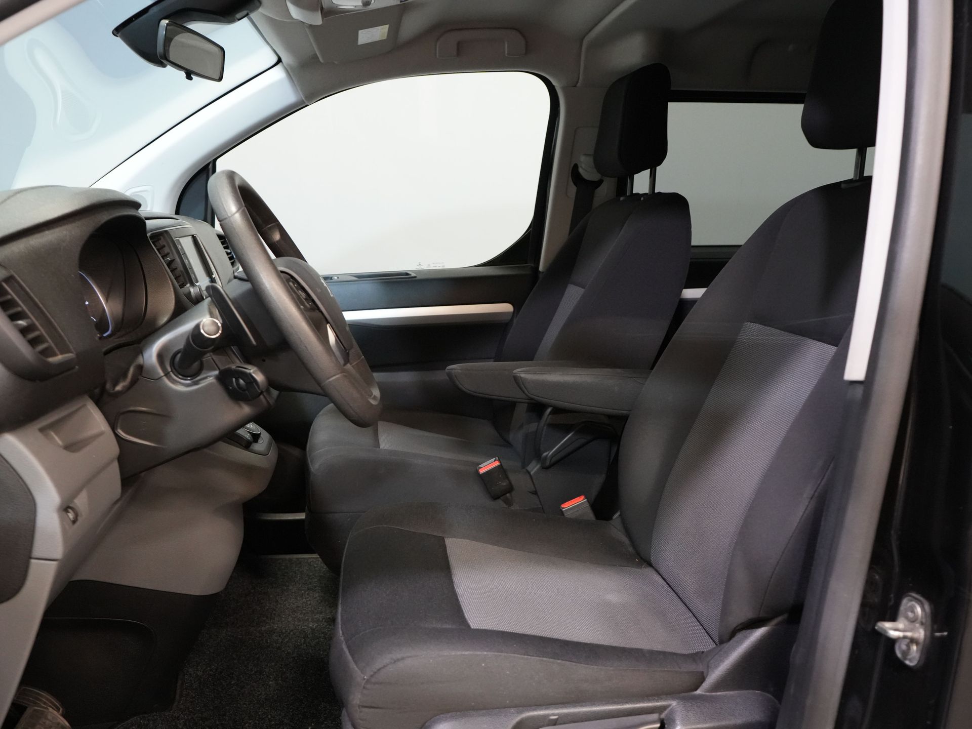 Peugeot Expert Van 2.0 HDI 180 CP Aut DC Double Cab (DEMO) BPM FREE! NL Auto/ 18