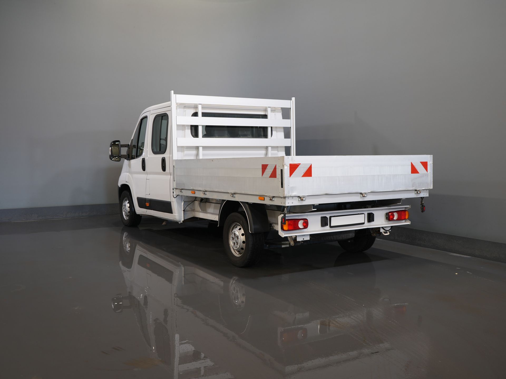 Volkswagen Caddy Cargo Van 2.0 TDI 125 hp DSG Aut. Stand heater/ Seat heating/ Carplay/ PDC/ 16” LMV/ Tow bar/ Roof rails