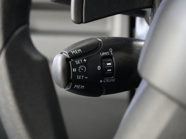 Peugeot Expert Bestelbus 2.0 HDI 125 pk Aut. DC Dubbel Cabine Navi/ Camera / Cruise/ Airco/ Trekhaak /PDC /Carplay