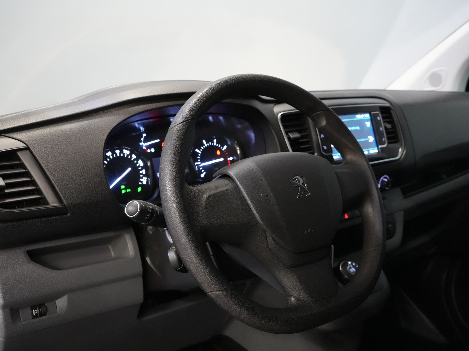 Peugeot Expert Bestelbus 2.0 HDI 125 pk Aut. DC Dubbel Cabine Navi/ Camera / Cruise/ Airco/ Trekhaak /PDC /Carplay