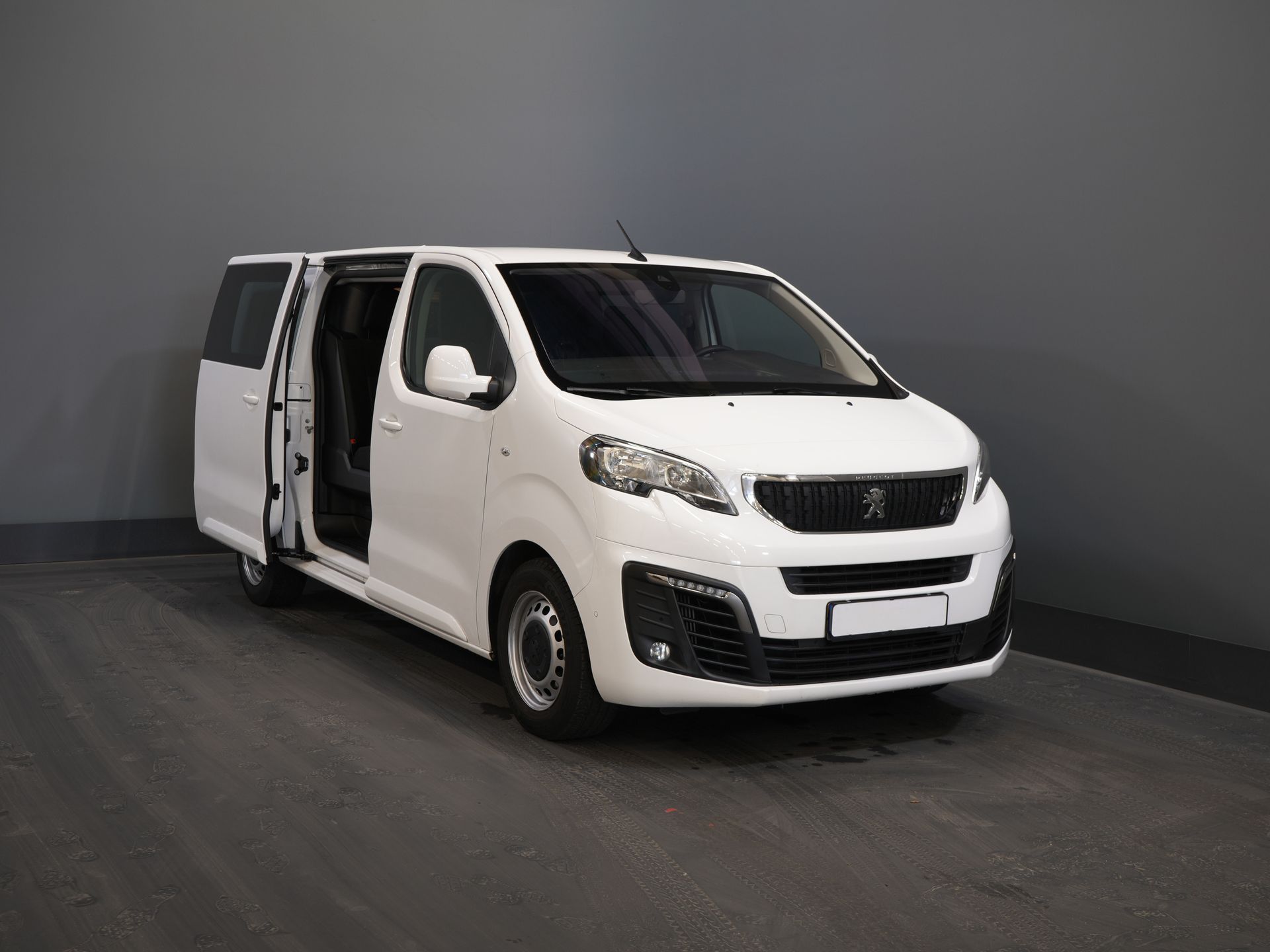 Peugeot Expert Bestelbus 2.0 HDI 125 pk Aut. DC Dubbel Cabine Navi/ Camera / Cruise/ Airco/ Trekhaak /PDC /Carplay