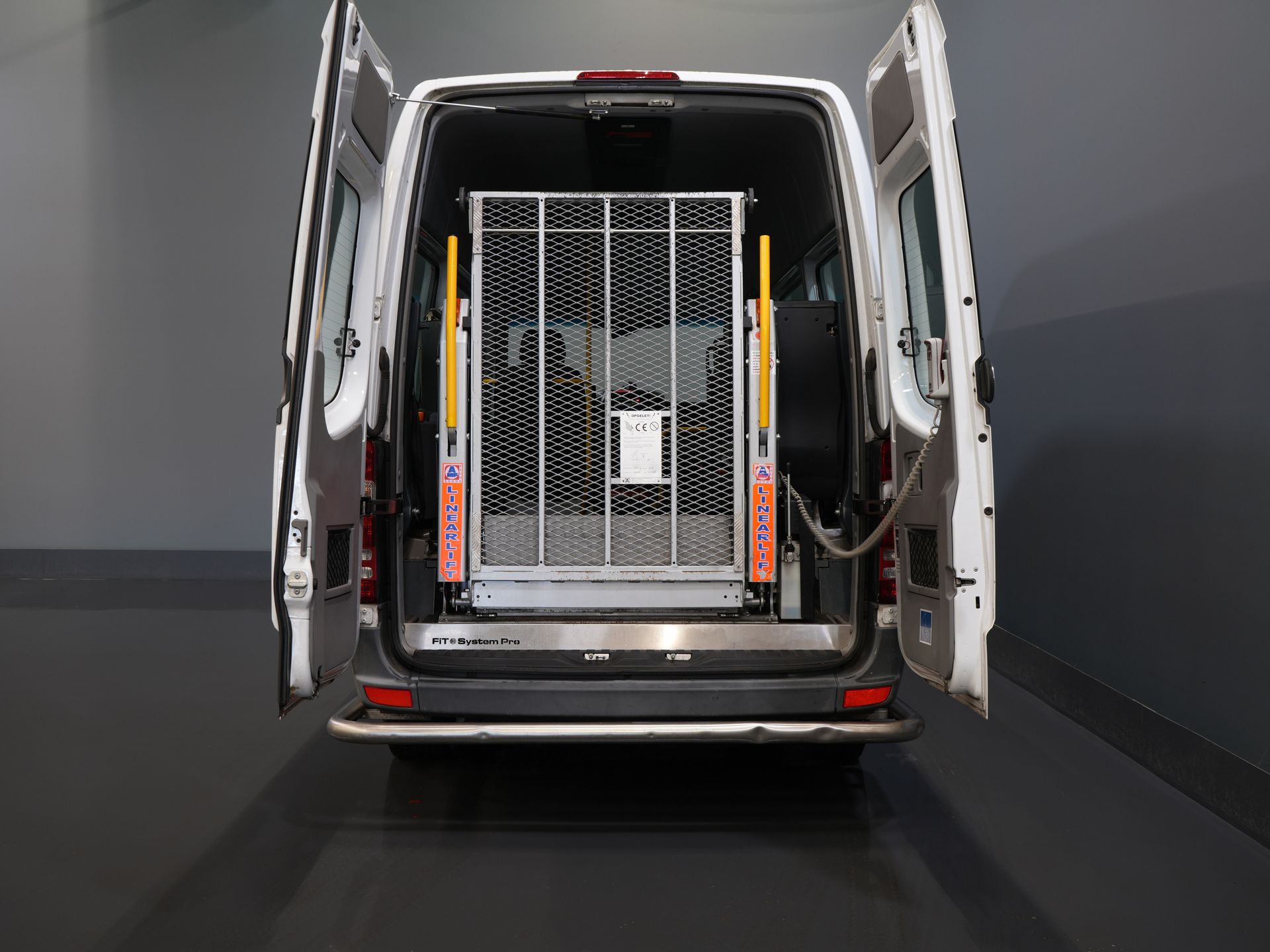 Mercedes-Benz Sprinter Passenger Transport 313 2.2 CDI L2H2 €9,922 Incl. VAT BPM FREE! EXPORT Combi/ 9 persons/ Kombi/ 9P/ Airco/ Wheelchair lift