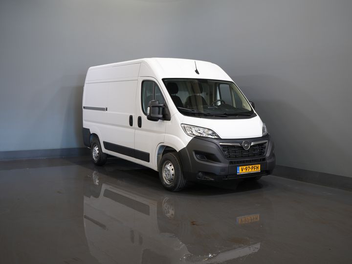 Opel Movano Furgonetă 2.2 140 CP L2H2 (DEMO) Cârlig de remorcare/ Panouri din lemn/ CarPlay/ Uși cu deschidere de 270°/ Climatizare/ Cameră de marșarier/ Cruise control/ Sistem de navigație/ PDC/ Cruise control