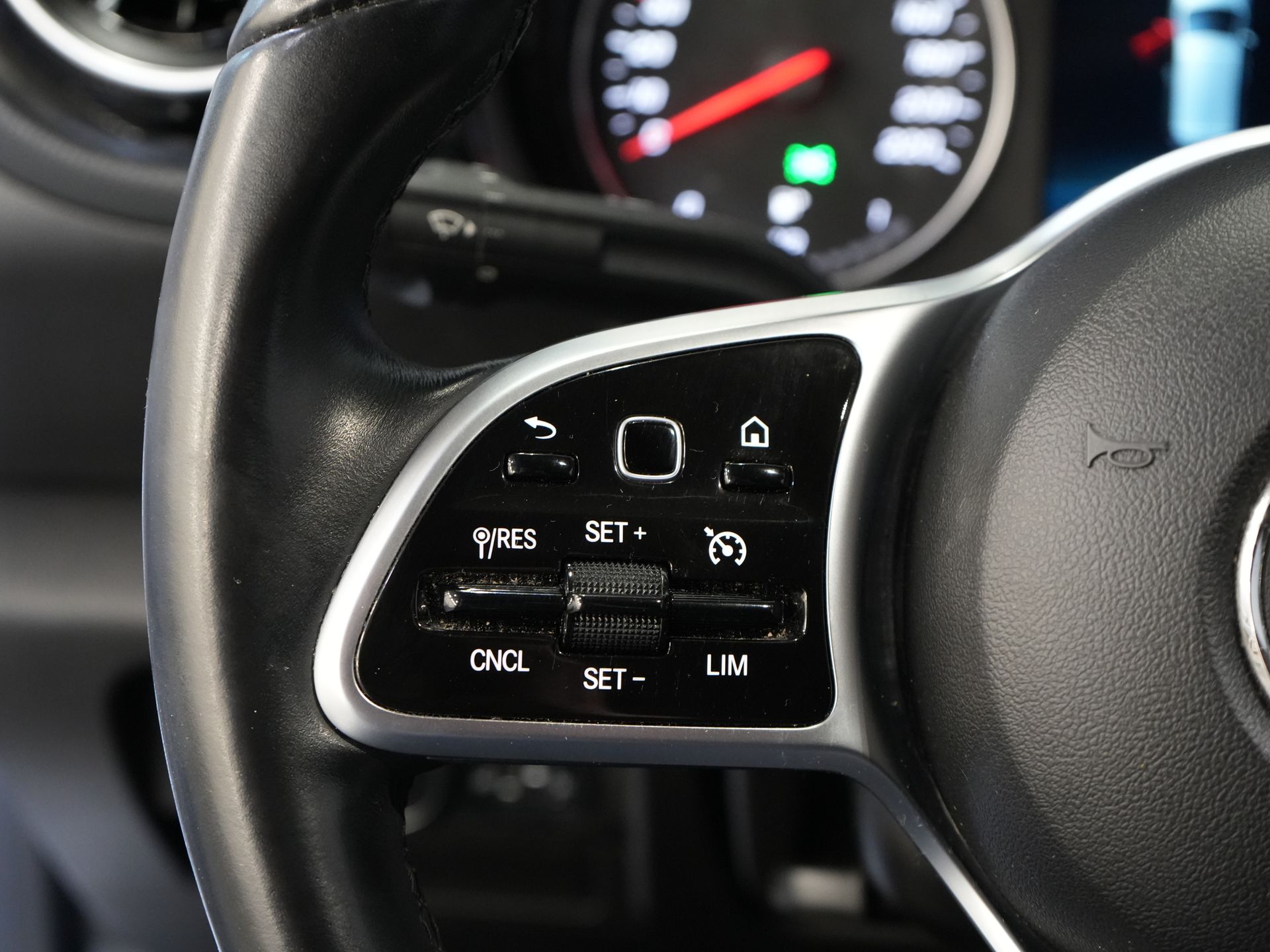 Mercedes-Benz Citan Furgonetă 110 CDI Automată 3 locuri / Încălzire scaune / CarPlay / Cameră / PDC / Cruise Control / Aer condiționat