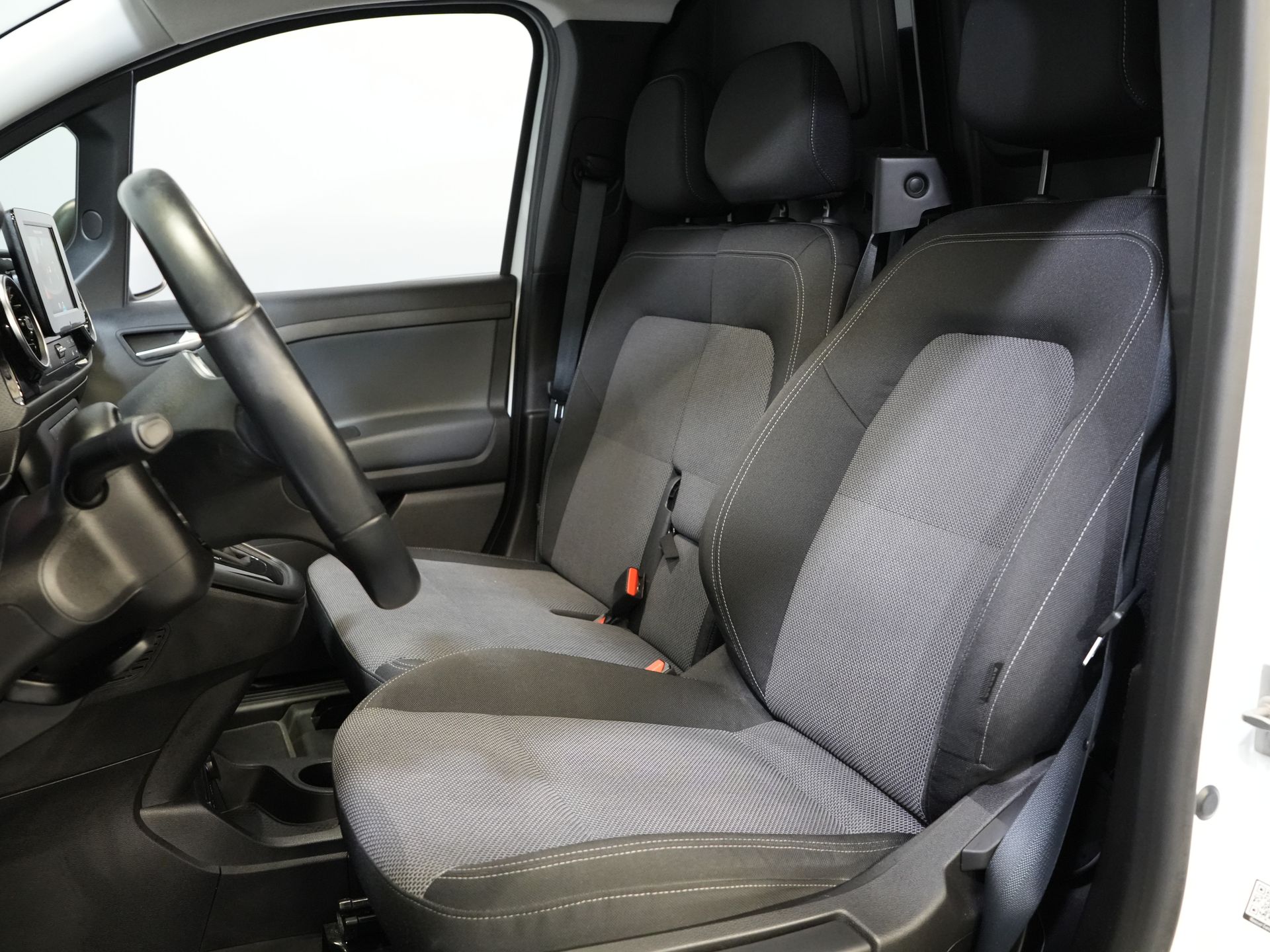 Mercedes-Benz Citan Furgonetă 110 CDI Automată 3 locuri / Încălzire scaune / CarPlay / Cameră / PDC / Cruise Control / Aer condiționat