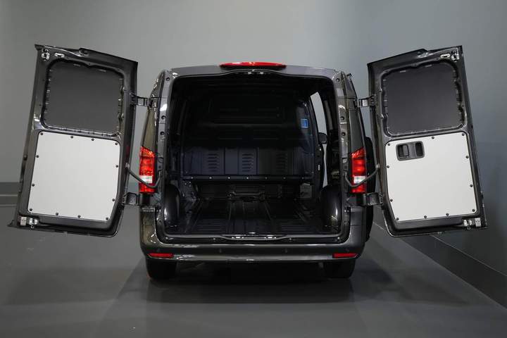 Mercedes-Benz Vito Van 116 CDI Aut. L3 Select BPM FREE/ LED/ LMV 19