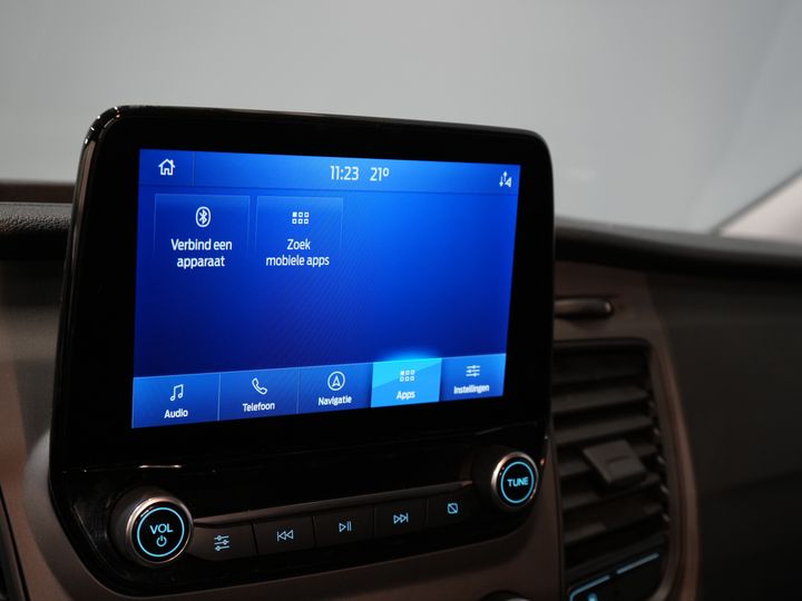 Ford Transit Custom Bestelbus 130 pk Aut. PHEV Trend BPM VRIJ! Plug-In/ Stoelverw./ Sortimo/ Oprijplaat/ Navi/ Carplay/ Camera/ PDC/ Cruise/ Airco