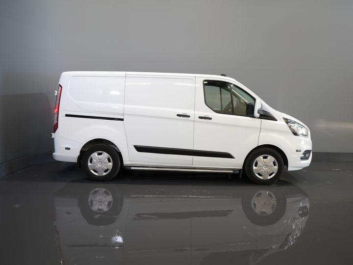 Ford Transit Custom Bestelbus 130 pk Aut. PHEV Trend BPM VRIJ! Plug-In/ Stoelverw./ Sortimo/ Oprijplaat/ Navi/ Carplay/ Camera/ PDC/ Cruise/ Airco