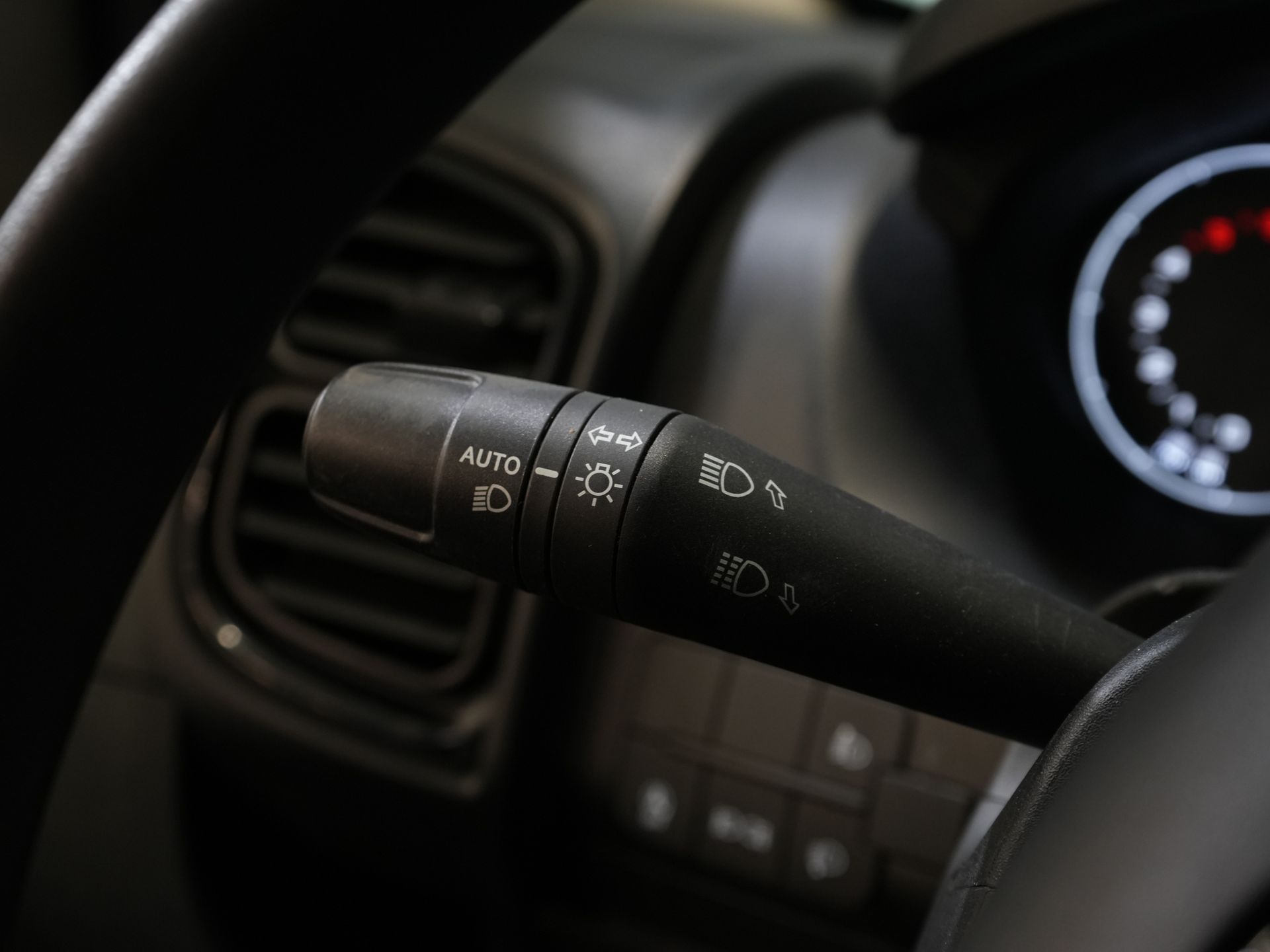 Opel Movano Bestelbus 35 2.2 CDTI 140 pk Aut. L2H2 NL Auto/ LED/ Virtual Cockpit/ Carplay/ Climate/ Navi/ Cruise/ Camera/ DAB