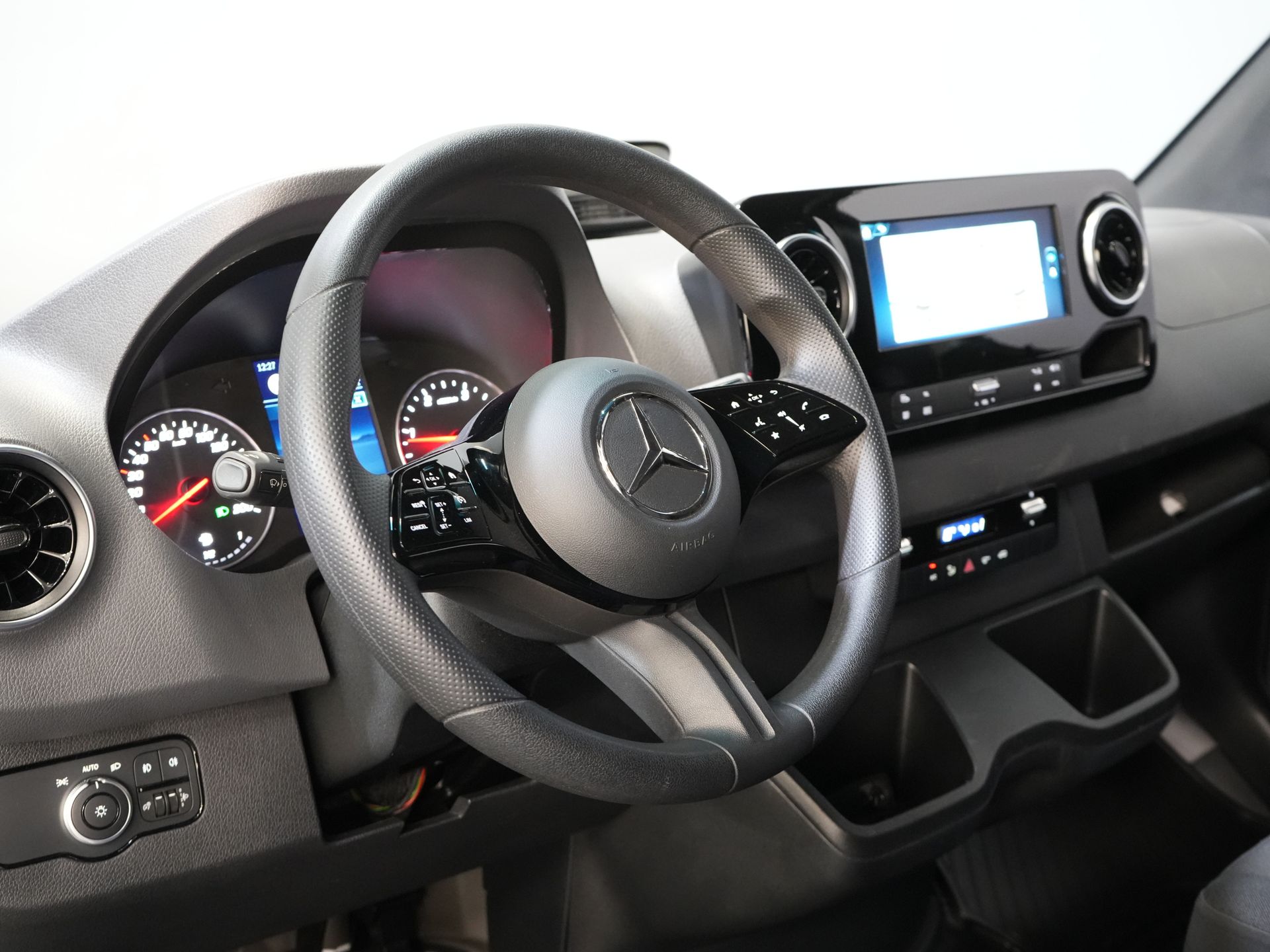 Mercedes-Benz Sprinter Van 317 CDI Aut. L2H2 BPM FREE! Sedile elettrico/ Porte 270 Gr./ Riscaldamento sedili/ Navi/ Telecamera/ Crociera/ Airco/ DAB