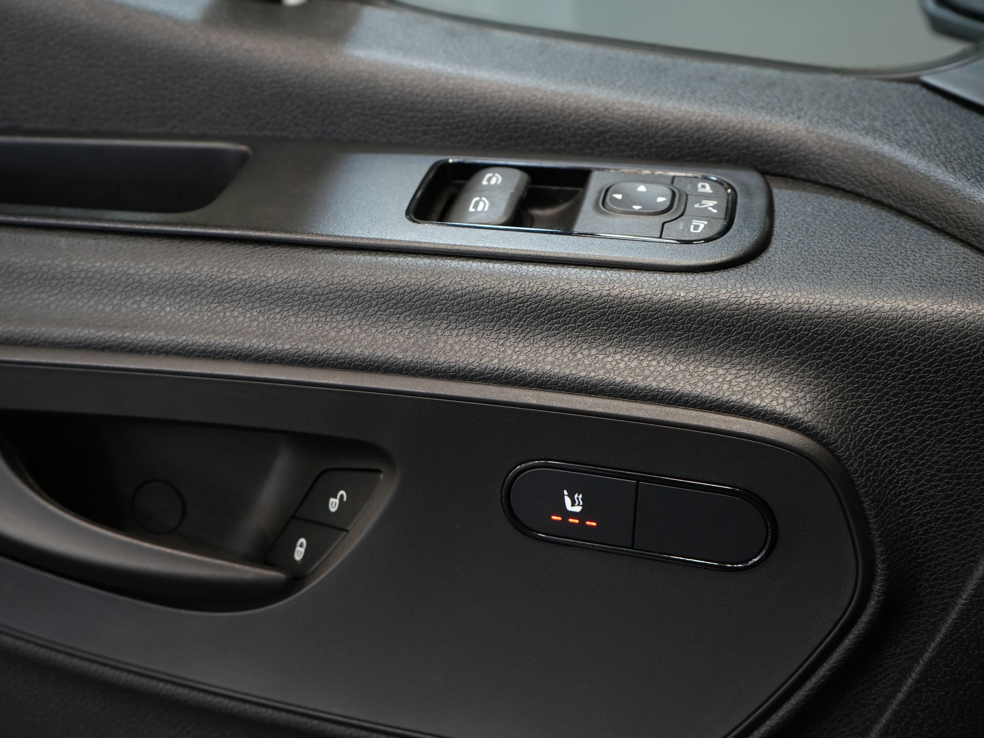 Mercedes-Benz Sprinter Van 317 CDI Aut. L2H2 BPM FREE! Sedile elettrico/ Porte 270 Gr./ Riscaldamento sedili/ Navi/ Telecamera/ Crociera/ Airco/ DAB