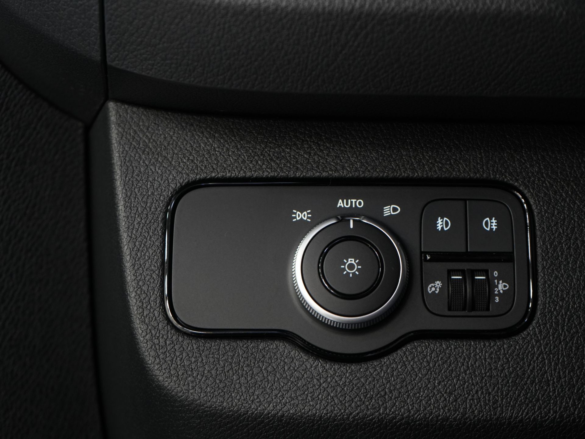 Mercedes-Benz Sprinter Van 317 CDI Aut. L2H2 BPM FREE! Sedile elettrico/ Porte 270 Gr./ Riscaldamento sedili/ Navi/ Telecamera/ Crociera/ Airco/ DAB