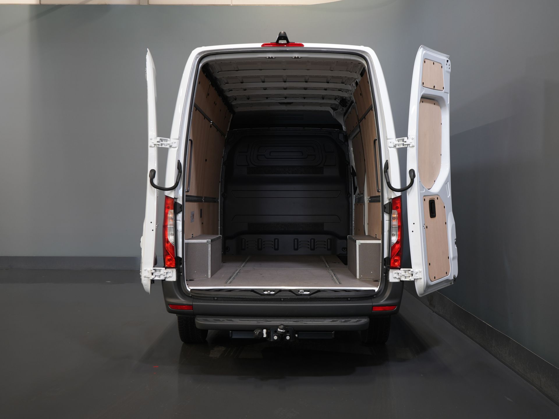 Mercedes-Benz Sprinter Van 317 CDI Aut. L2H2 BPM FREE! Sedile elettrico/ Porte 270 Gr./ Riscaldamento sedili/ Navi/ Telecamera/ Crociera/ Airco/ DAB