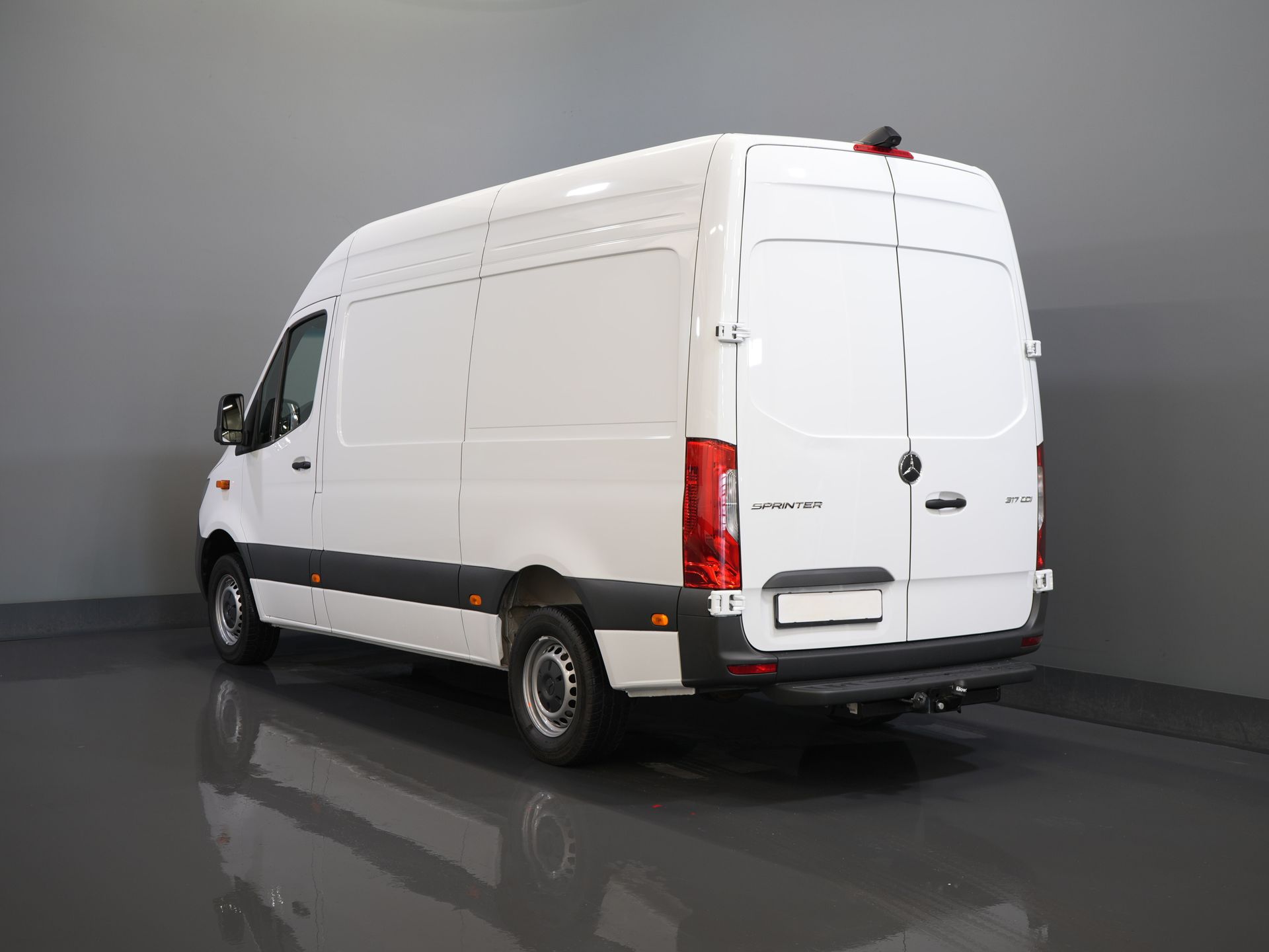 Mercedes-Benz Sprinter Van 317 CDI Aut. L2H2 BPM FREE! Sedile elettrico/ Porte 270 Gr./ Riscaldamento sedili/ Navi/ Telecamera/ Crociera/ Airco/ DAB