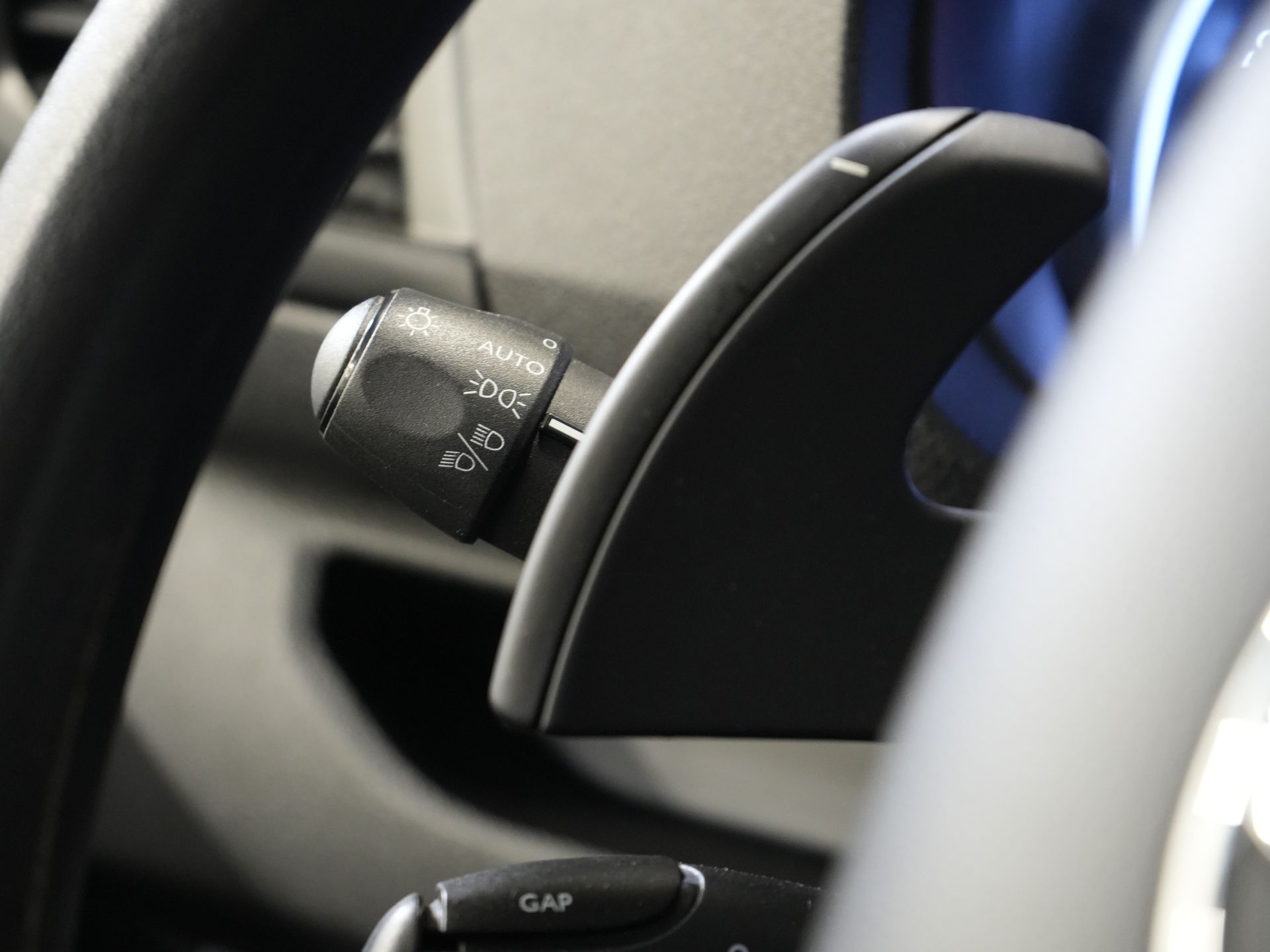 Toyota ProAce Worker Furgoneta 2.0 D-4D 145 CP Aut. L2 Adapt. Cruise/ Echipament/ Încălzitor de parcare/ Cameră/ PDC/ Bare de acoperiș/ Cârlig de remorcare