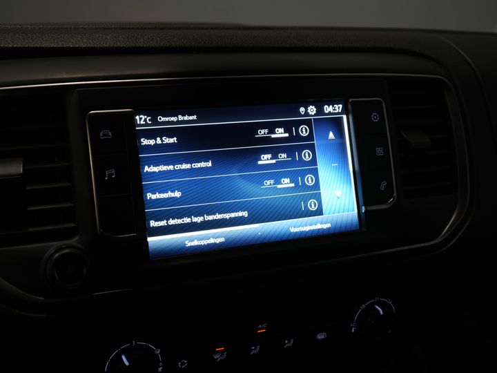 Toyota ProAce Worker Furgoneta 2.0 D-4D 145 CP Aut. L2 Adapt. Cruise/ Echipament/ Încălzitor de parcare/ Cameră/ PDC/ Bare de acoperiș/ Cârlig de remorcare