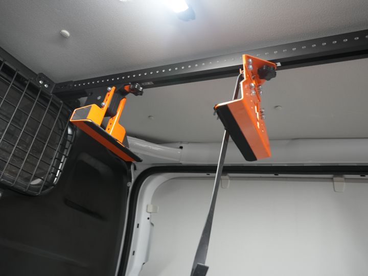 Toyota ProAce Worker Furgoneta 2.0 D-4D 145 CP Aut. L2 Adapt. Cruise/ Echipament/ Încălzitor de parcare/ Cameră/ PDC/ Bare de acoperiș/ Cârlig de remorcare