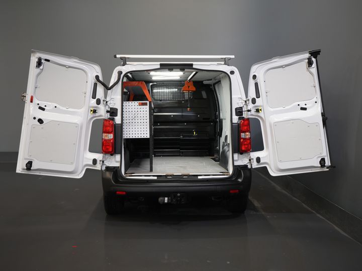 Toyota ProAce Worker Furgoneta 2.0 D-4D 145 CP Aut. L2 Adapt. Cruise/ Echipament/ Încălzitor de parcare/ Cameră/ PDC/ Bare de acoperiș/ Cârlig de remorcare