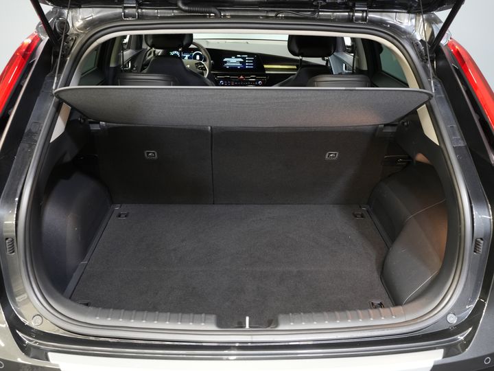 Kia Niro SUV 1.6 GDi 185 hp PHEV Dynamic LED/ Adaptive Cruise Control/ Electric Seats/ CarPlay/ VC/ Detachable Tow Bar/ Navigation/ Steering Wheel Heating/ Seat Heating.