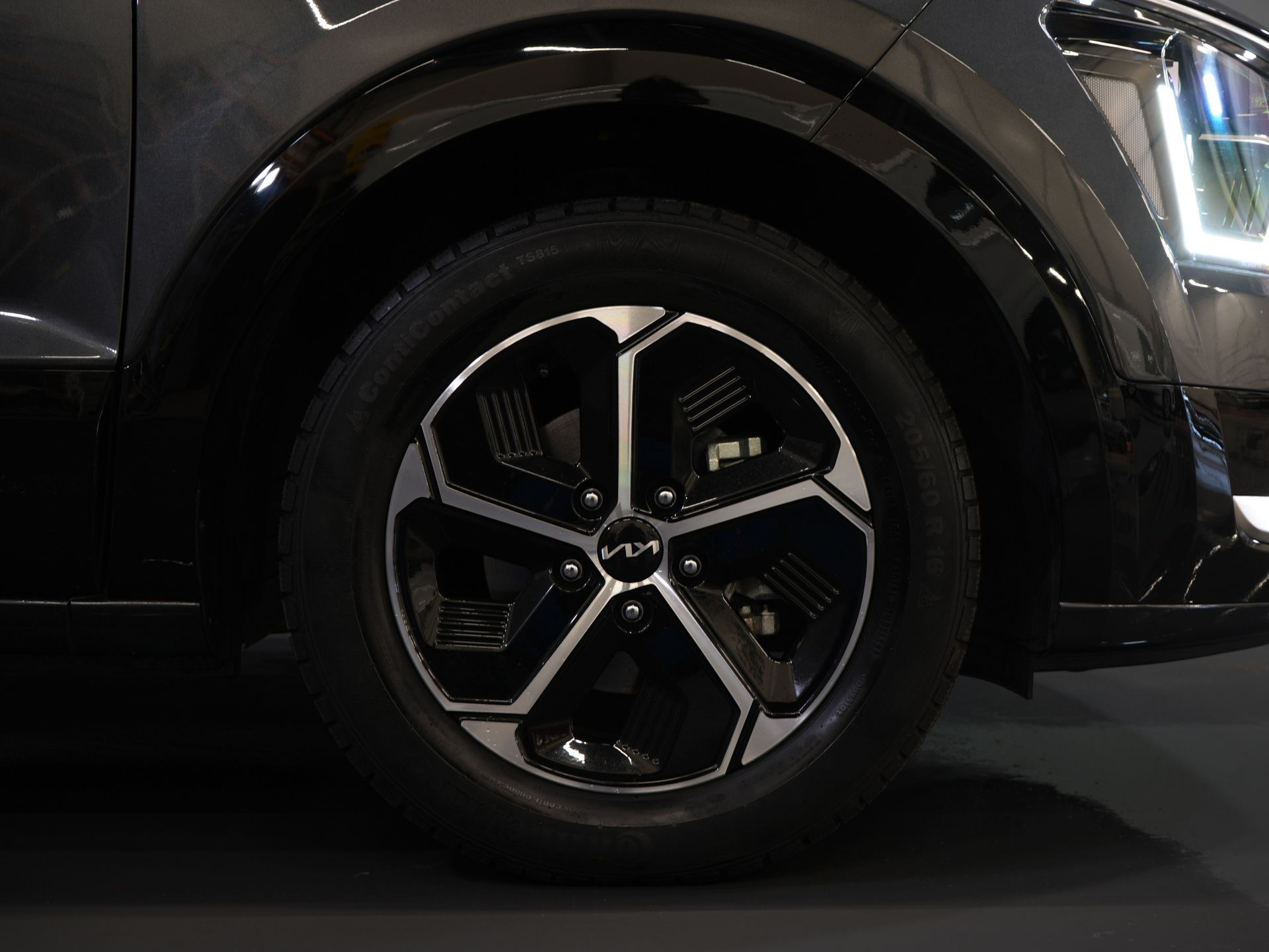 Kia Niro SUV 1.6 GDi 185 hp PHEV Dynamic LED/ Adaptive Cruise Control/ Electric Seats/ CarPlay/ VC/ Detachable Tow Bar/ Navigation/ Steering Wheel Heating/ Seat Heating.