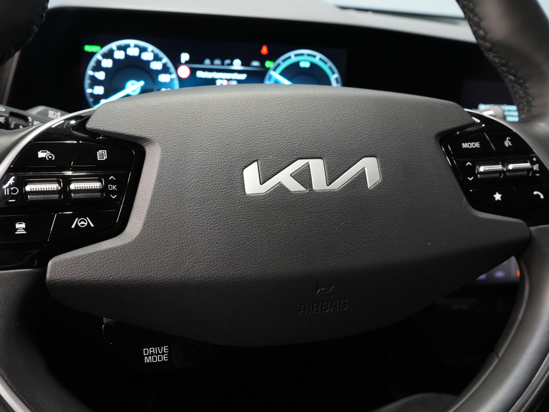 Kia Niro SUV 1.6 GDi 185 hp PHEV Dynamic LED/ Adaptive Cruise Control/ Electric Seats/ CarPlay/ VC/ Detachable Tow Bar/ Navigation/ Steering Wheel Heating/ Seat Heating.