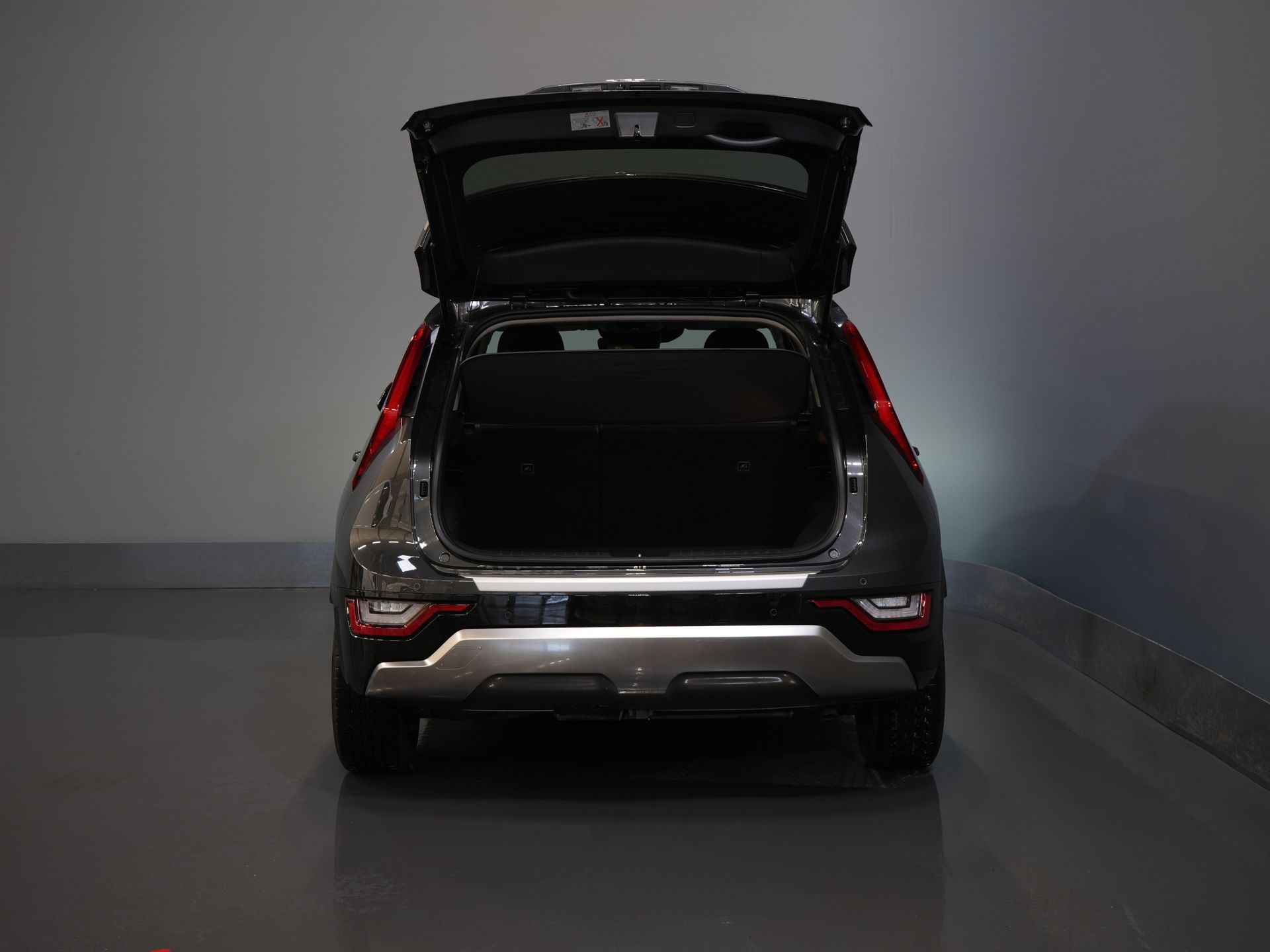 Kia Niro SUV 1.6 GDi 185 hp PHEV Dynamic LED/ Adaptive Cruise Control/ Electric Seats/ CarPlay/ VC/ Detachable Tow Bar/ Navigation/ Steering Wheel Heating/ Seat Heating.