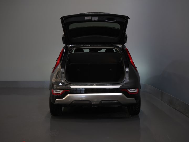 Kia Niro SUV 1.6 GDi 185 hp PHEV Dynamic LED/ Adaptive Cruise Control/ Electric Seats/ CarPlay/ VC/ Detachable Tow Bar/ Navigation/ Steering Wheel Heating/ Seat Heating.