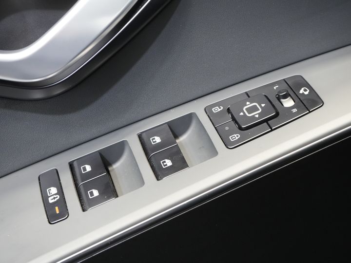 Kia Niro SUV 1.6 GDi 185 hp PHEV Dynamic LED/ Adaptive Cruise Control/ Electric Seats/ CarPlay/ VC/ Detachable Tow Bar/ Navigation/ Steering Wheel Heating/ Seat Heating.