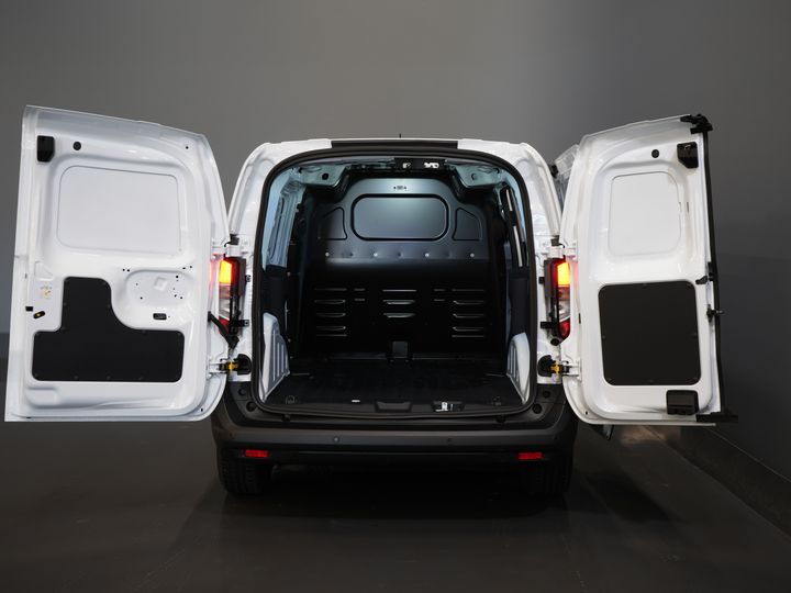 Ford E-Transit Courier Bestelbus 44 kWh 293km WLTP/ Snellader/ Stoelverw./ Stuurverw./ Carplay/ Camera/ PDC/ Climate