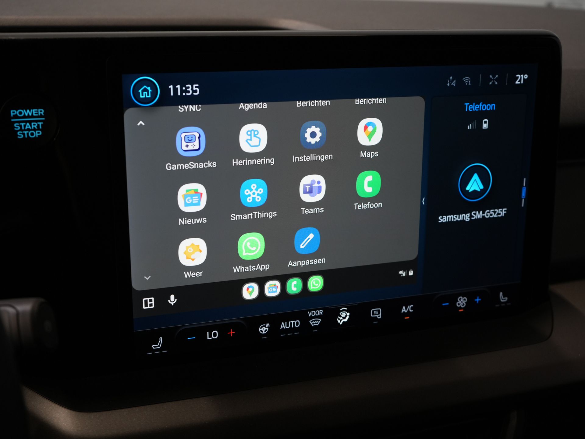 Ford E-Transit Courier Bestelbus 44 kWh 293km WLTP/ Snellader/ Stoelverw./ Stuurverw./ Carplay/ Camera/ PDC/ Climate