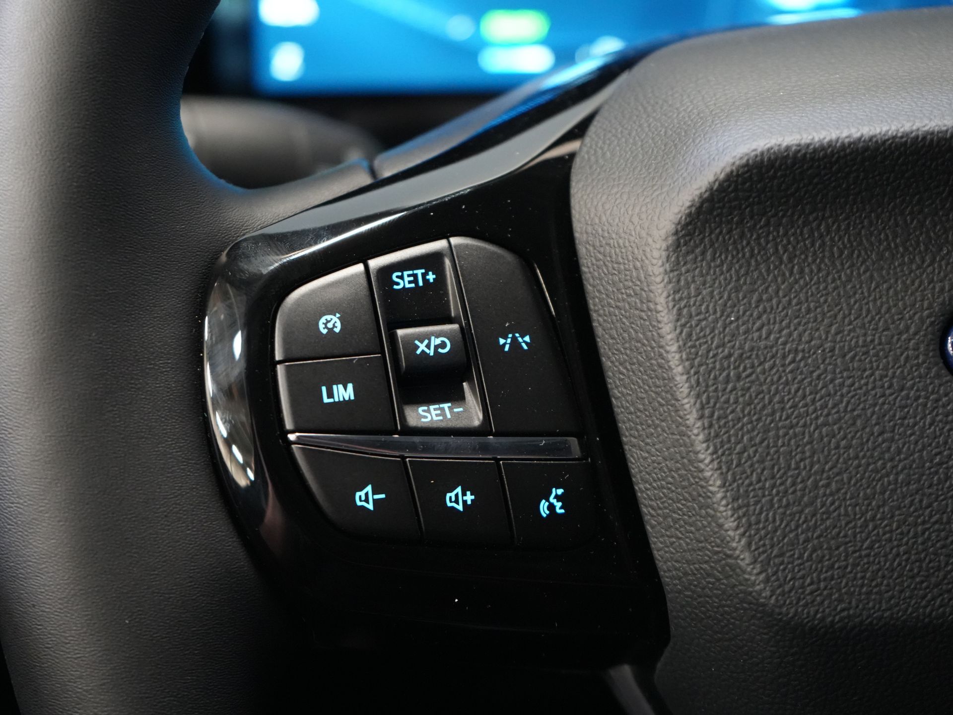 Ford E-Transit Courier Bestelbus 44 kWh 293km WLTP/ Snellader/ Stoelverw./ Stuurverw./ Carplay/ Camera/ PDC/ Climate