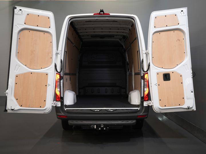 Mercedes-Benz Sprinter Furgoneta 317 CDI Aut. L2H2 BPM ¡GRATIS! LED/ Asiento eléctrico/ 270 Puertas/ Calefacción asientos/ Navi/ Cámara/ PDC/ Cruise/ Airco/ DAB