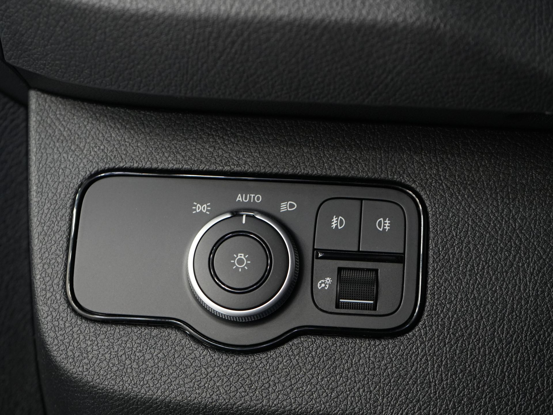 Mercedes-Benz Sprinter Furgoneta 317 CDI Aut. L2H2 BPM ¡GRATIS! LED/ Asiento eléctrico/ 270 Puertas/ Calefacción asientos/ Navi/ Cámara/ PDC/ Cruise/ Airco/ DAB