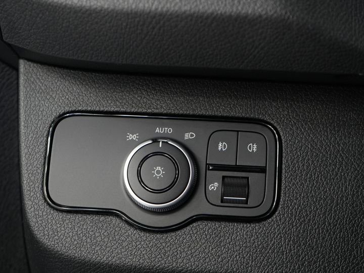 Mercedes-Benz Sprinter Furgoneta 317 CDI Aut. L2H2 BPM ¡GRATIS! LED/ Asiento eléctrico/ 270 Puertas/ Calefacción asientos/ Navi/ Cámara/ PDC/ Cruise/ Airco/ DAB