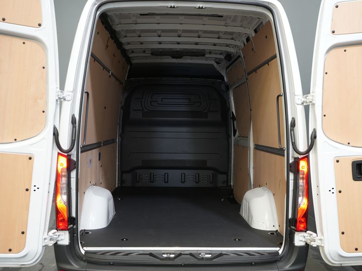 Mercedes-Benz Sprinter Furgoneta 317 CDI Aut. L2H2 BPM ¡GRATIS! LED/ Asiento eléctrico/ 270 Puertas/ Calefacción asientos/ Navi/ Cámara/ PDC/ Cruise/ Airco/ DAB