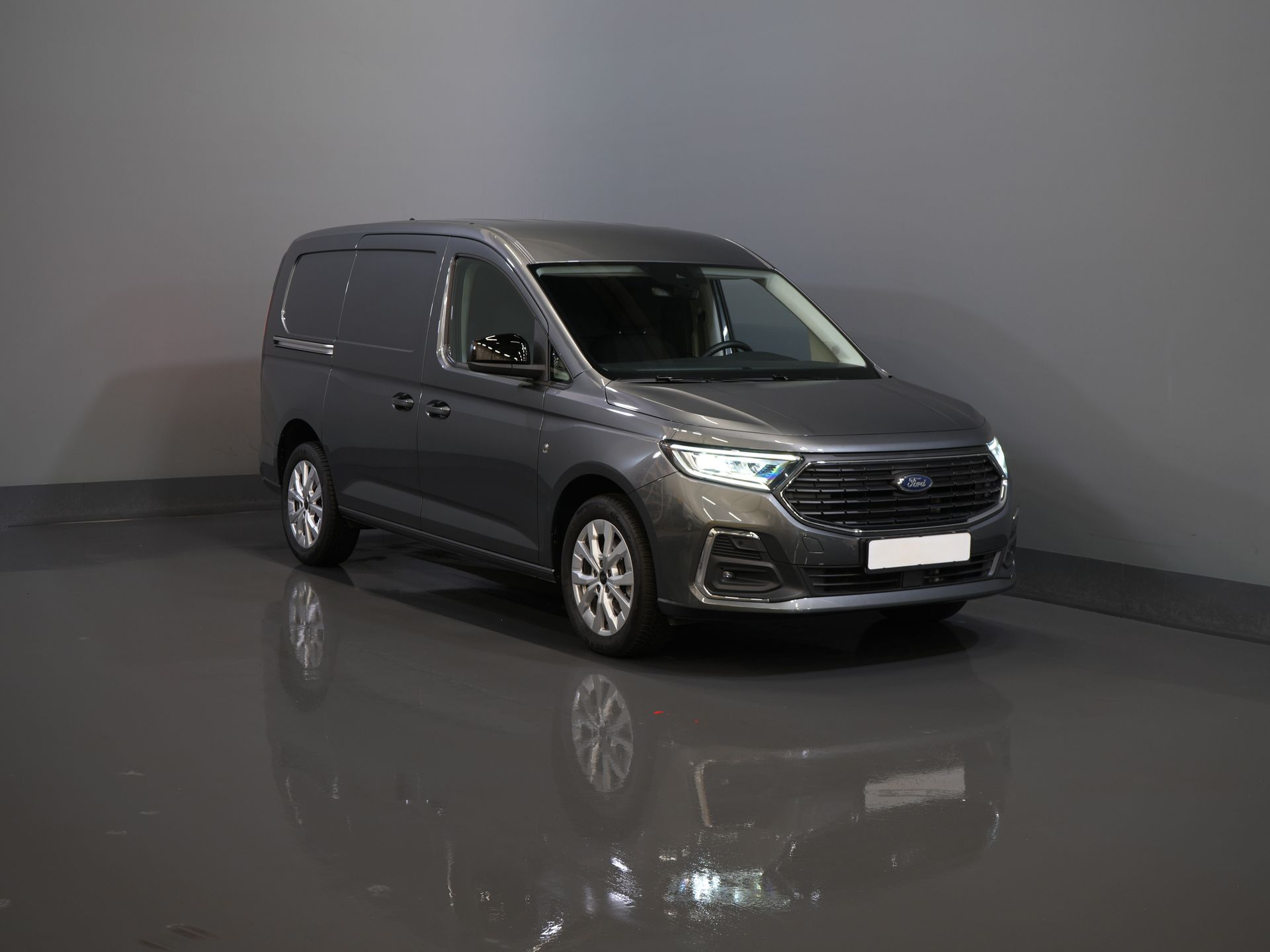 Ford Transit Connect Bestelbus 2.0 125 pk DSG Aut. L2 Limited BPM VRIJ! Adapt.Cruise/ LED/ Virtual Cockpit/ Stoelverw./ Carplay/ Stuurverw./ Navi/ Camera/ PDC/