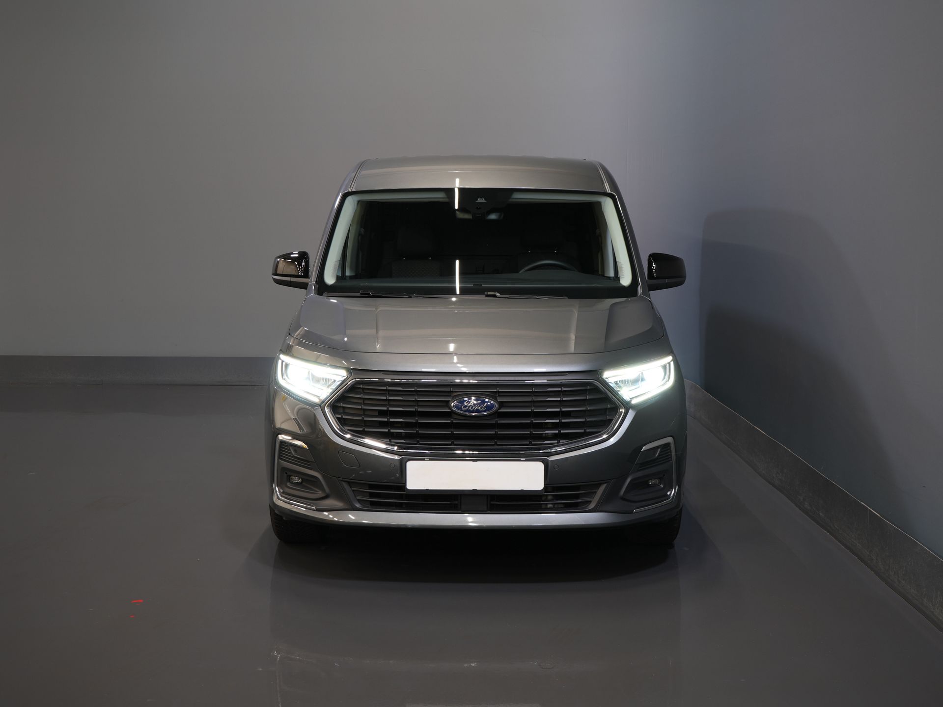 Ford Transit Connect Bestelbus 2.0 125 pk DSG Aut. L2 Limited BPM VRIJ! Adapt.Cruise/ LED/ Virtual Cockpit/ Stoelverw./ Carplay/ Stuurverw./ Navi/ Camera/ PDC/