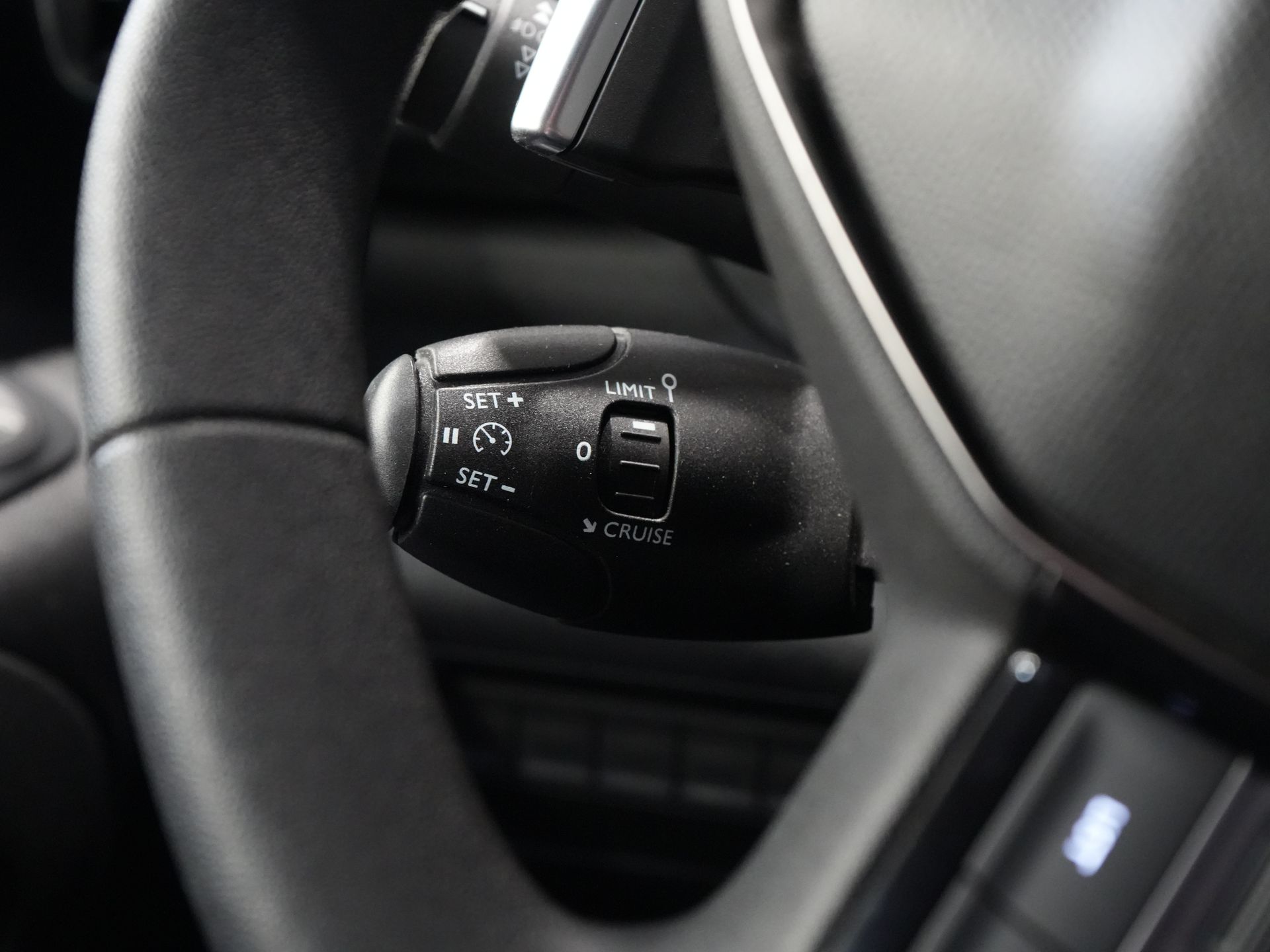 Peugeot Partner Bestelbus 1.5 HDi 130 pk Aut. BPM VRIJ! NL Auto/ Stoelverw./ Navi/ Carplay/ Cruise/ Airco