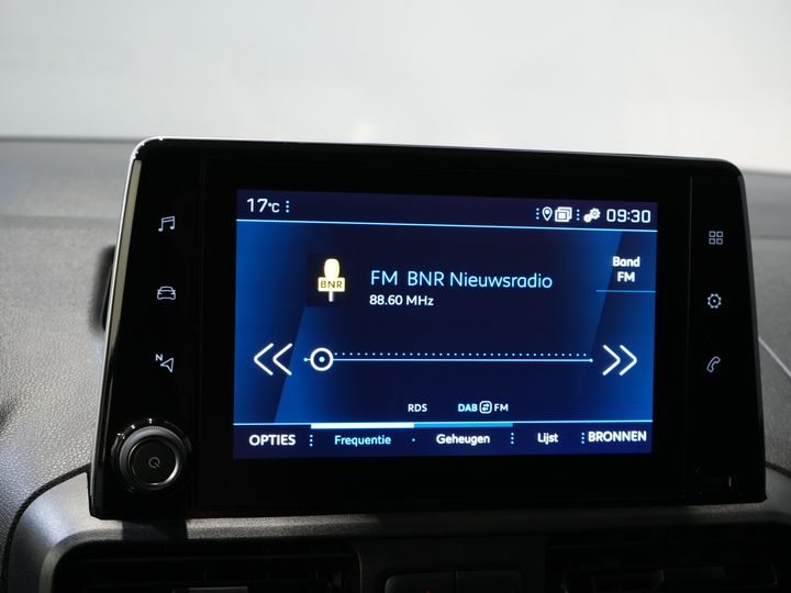 Peugeot Partner Bestelbus 1.5 HDi 130 pk Aut. BPM VRIJ! NL Auto/ Stoelverw./ Navi/ Carplay/ Cruise/ Airco