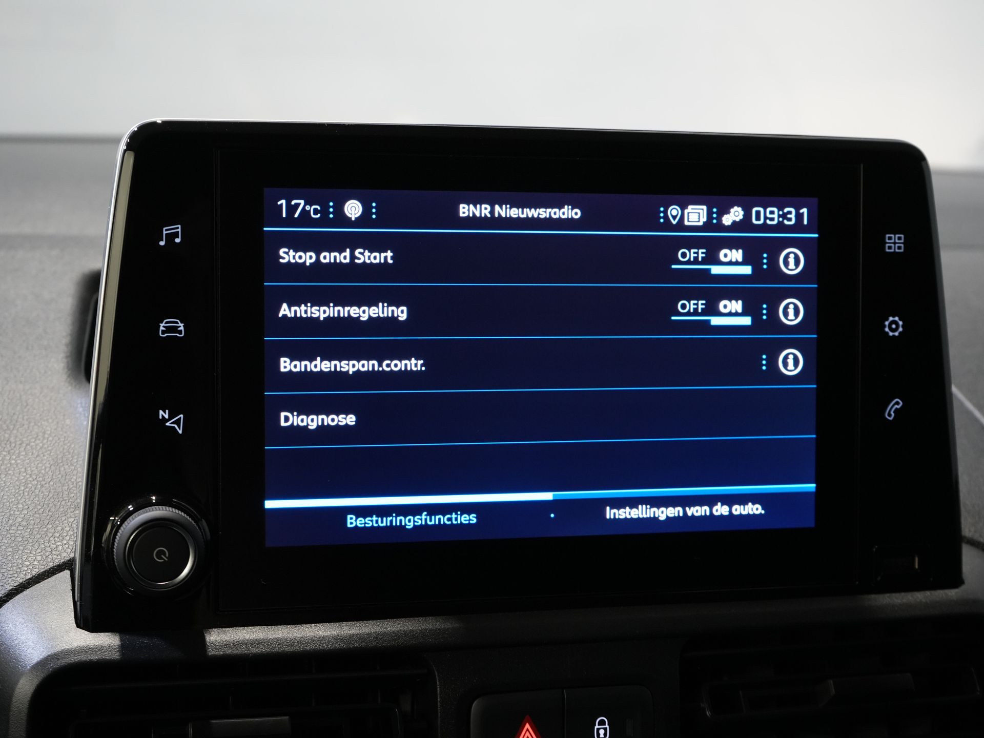 Peugeot Partner Bestelbus 1.5 HDi 130 pk Aut. BPM VRIJ! NL Auto/ Stoelverw./ Navi/ Carplay/ Cruise/ Airco